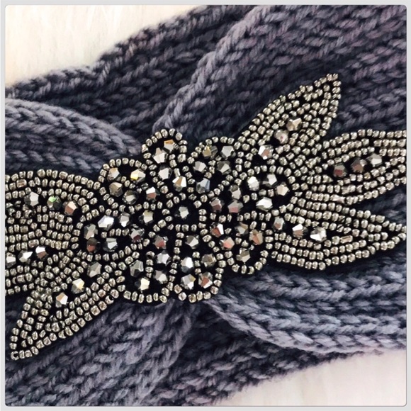 NWT Warm Gray Rhinestone Medallion Headband - Picture 4 of 4